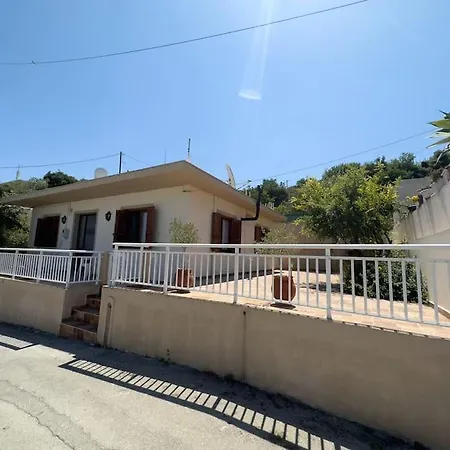 Maison Authentique Avec Grande Terrasse 度假居